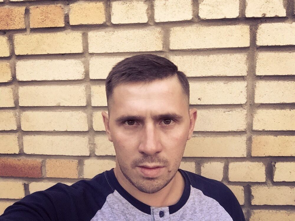  ,   Viktor Pek, 35 ,   ,   , c 