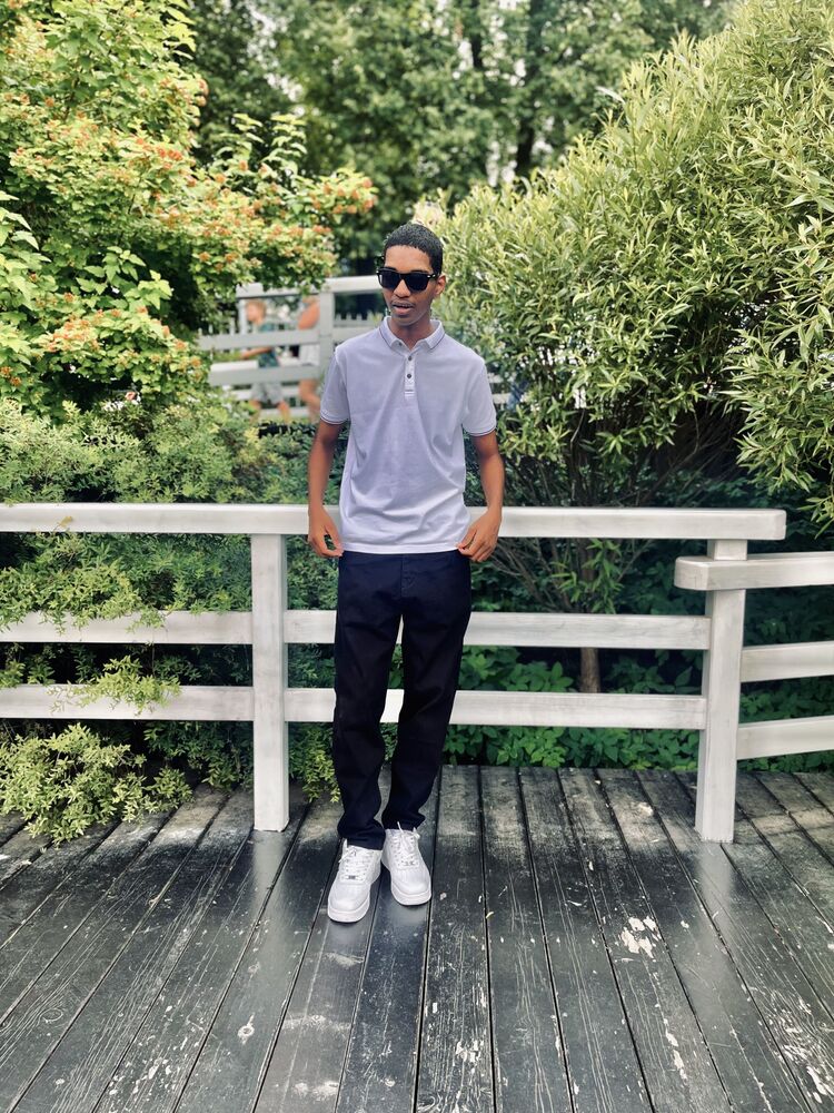  37912708  Mohamed, 23 ,    -