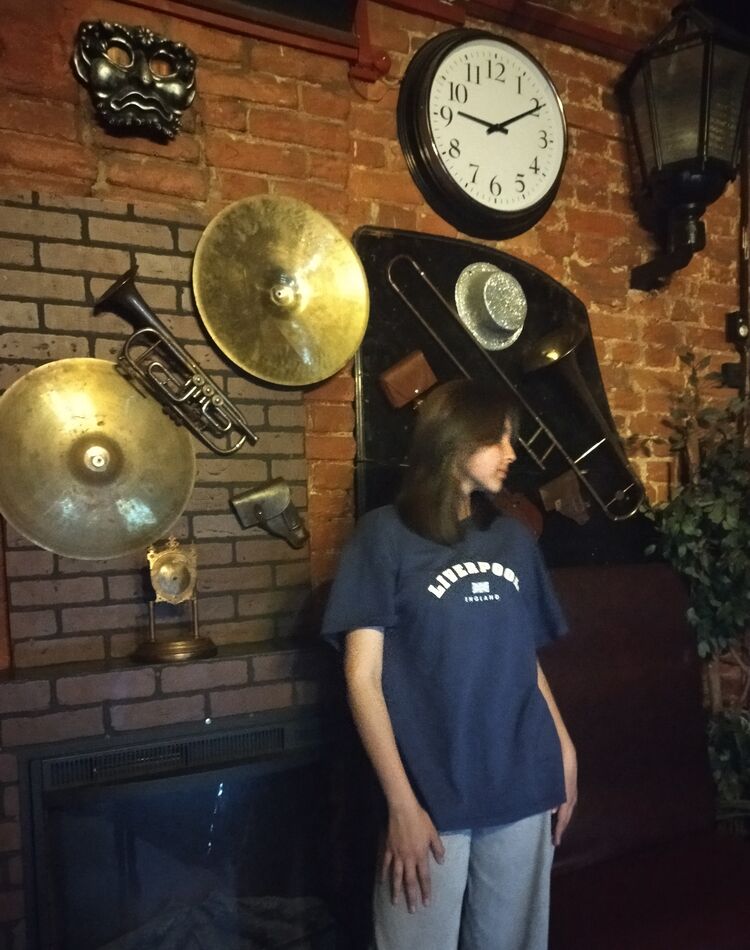  27715218  , 21 ,    -