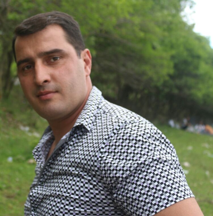  5000928  Xeyal, 47 ,    