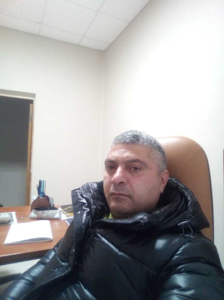  35520988  , 42 ,    