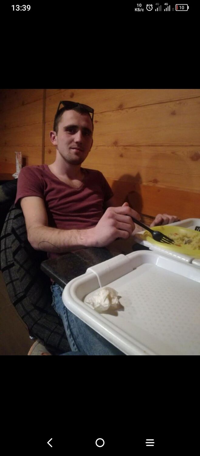  43290798  Dorin, 28 ,    