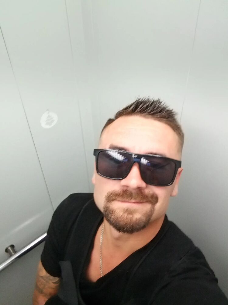  42848558  , 30 ,    