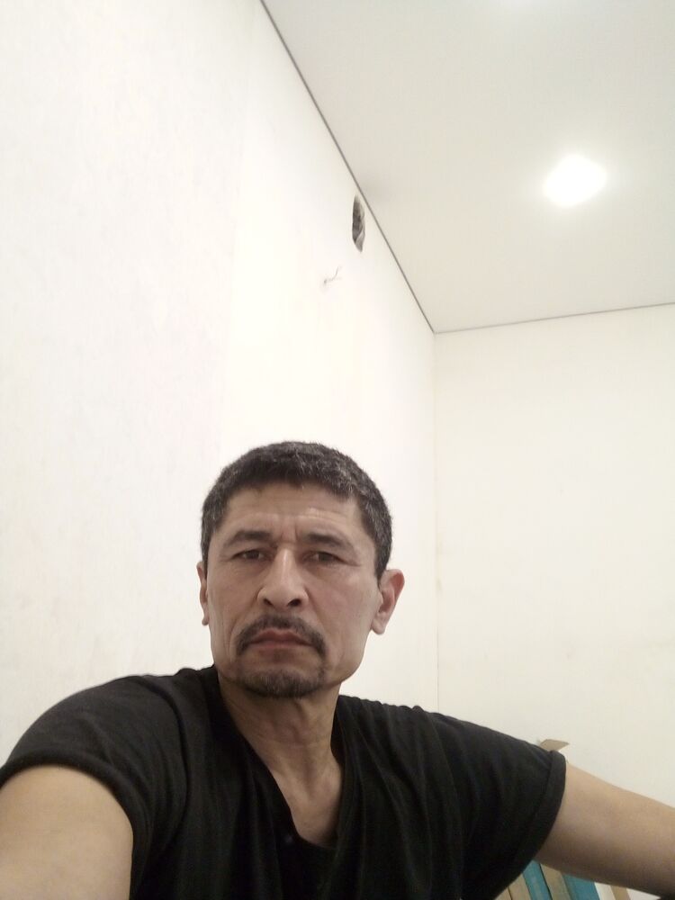  28307878  Zakir, 52 ,    