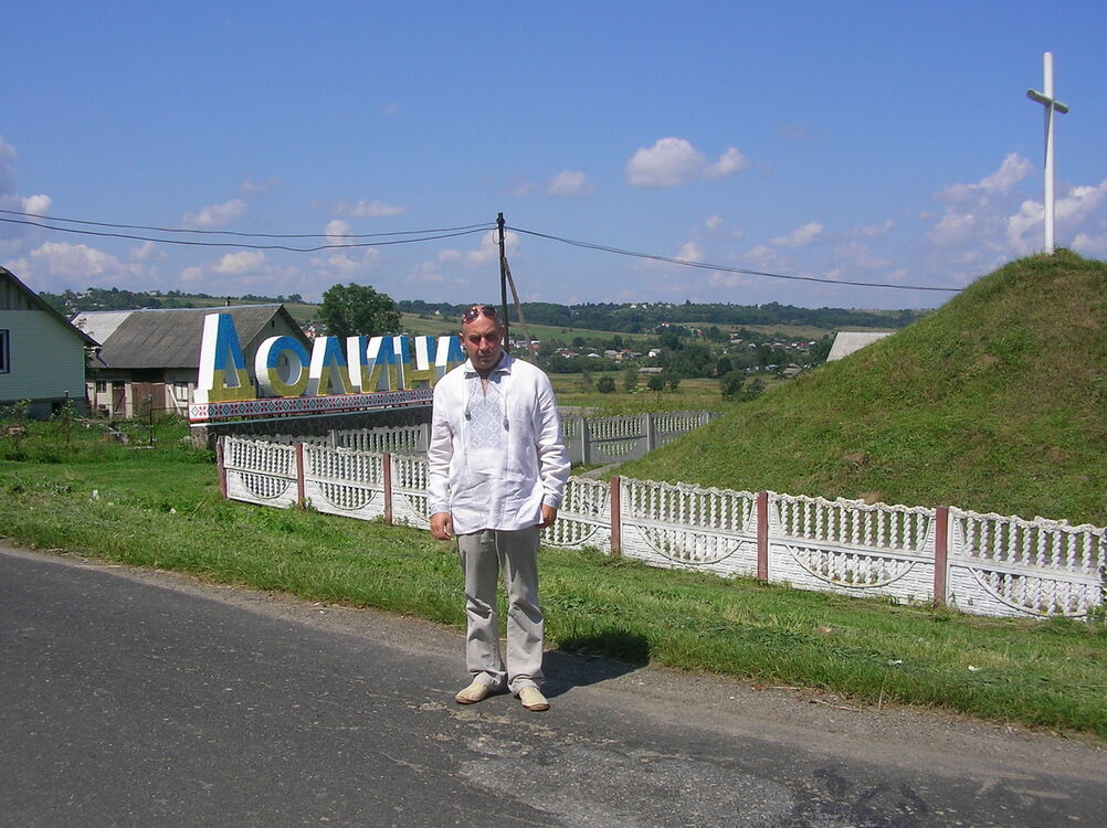  ,   Viktor, 58 ,   