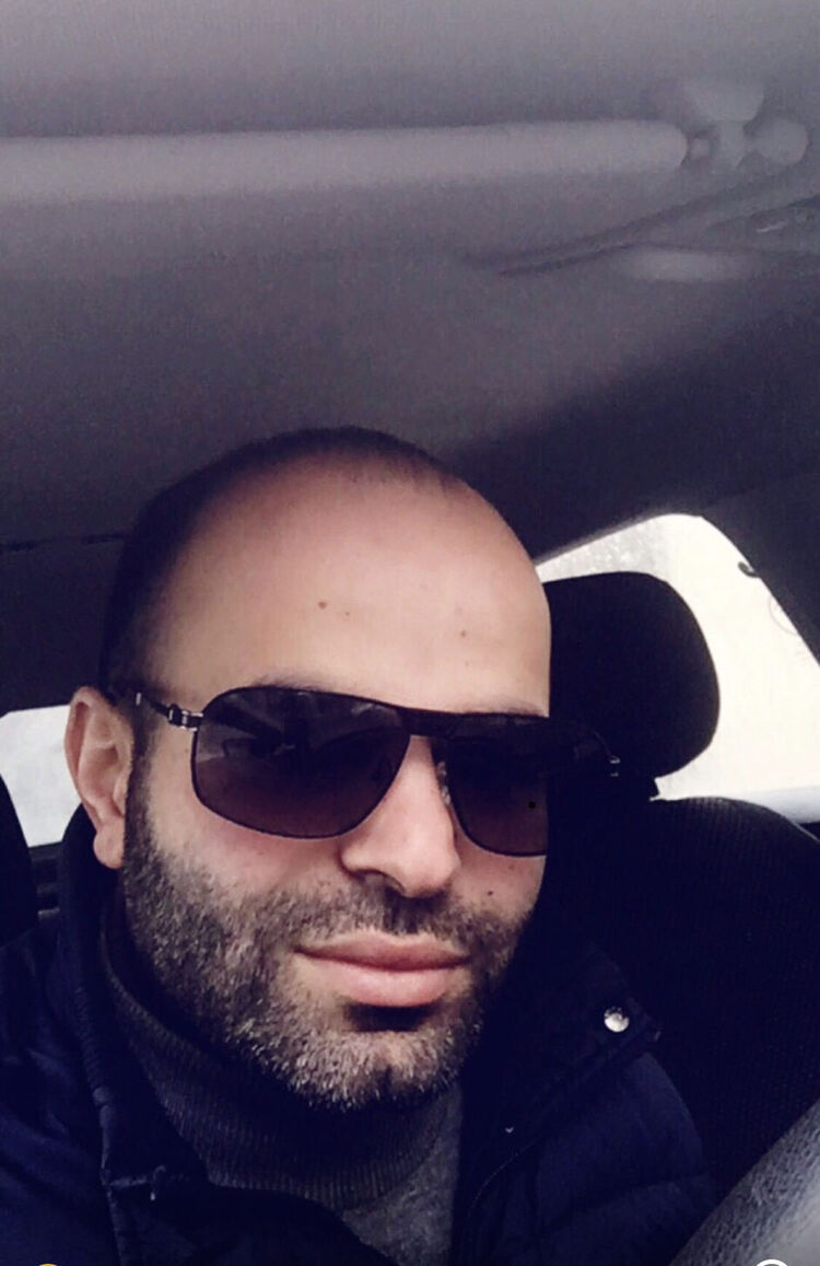  38236998  Vaik, 40 ,    