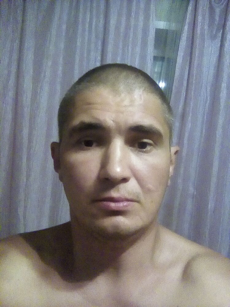  10279288  Andrei, 44 ,    