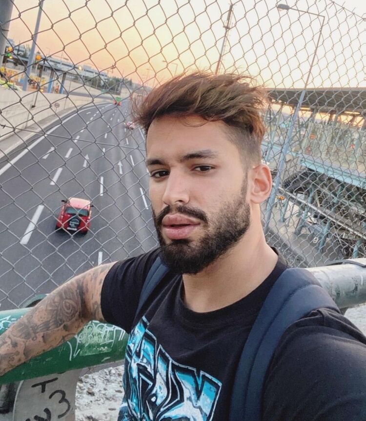  ,   Hossein, 37 ,   ,   