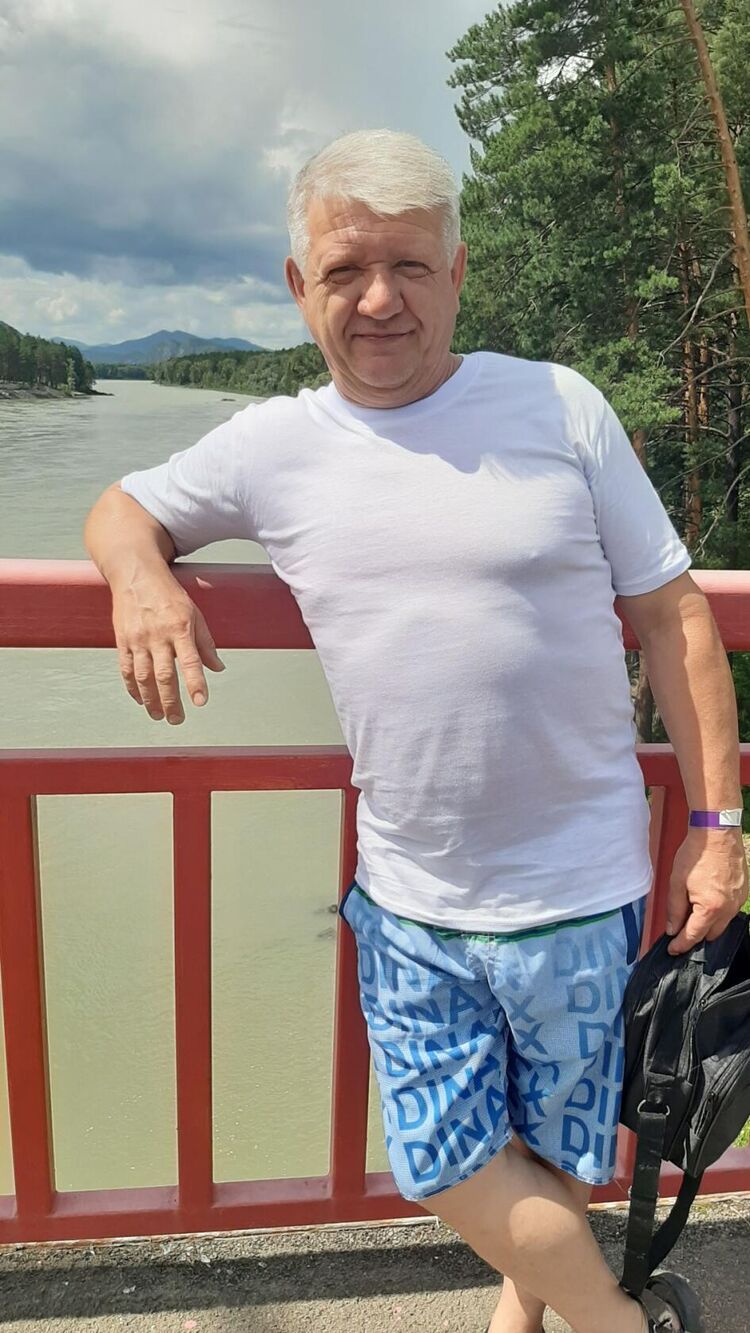  40082368  Vova, 62 ,    