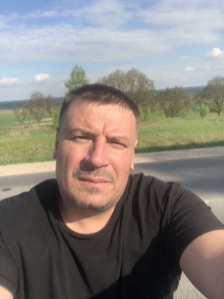  37965548  , 44 ,    