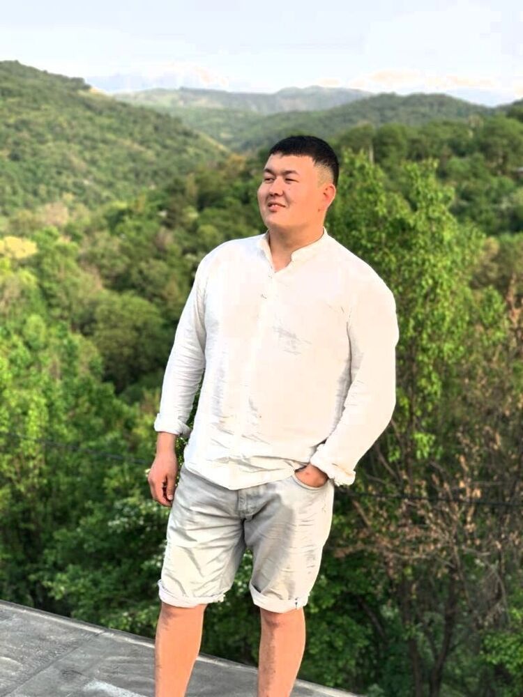  31462268  Ernar, 27 ,    