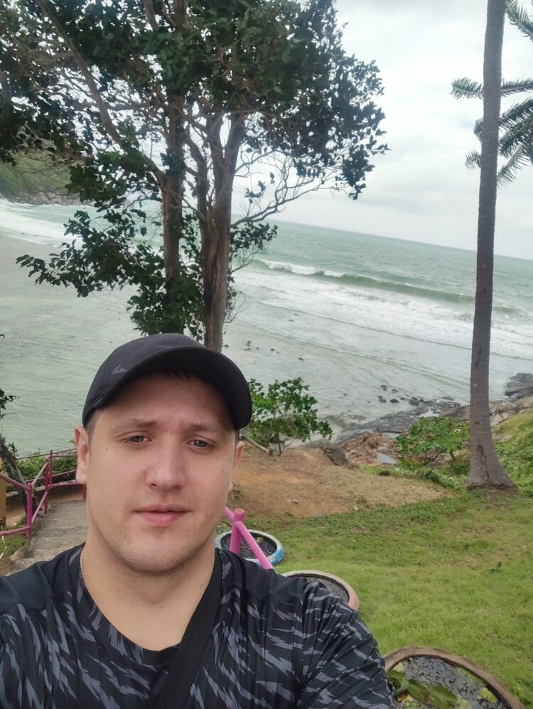  46254588  Ivan, 33 ,    