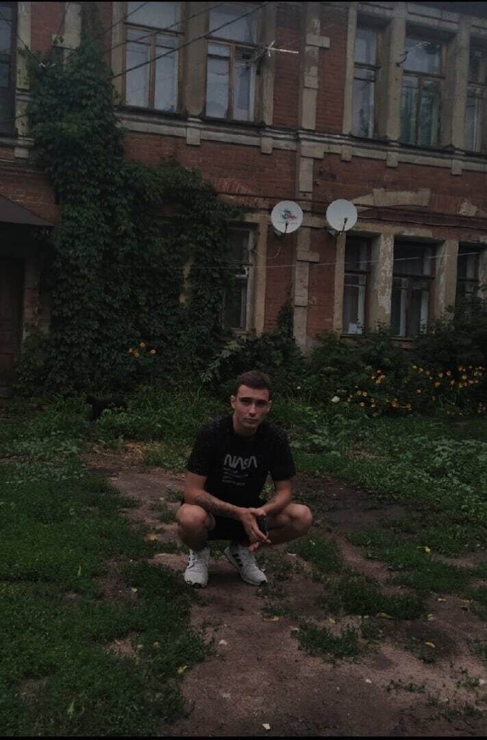  28076858  , 24 ,    