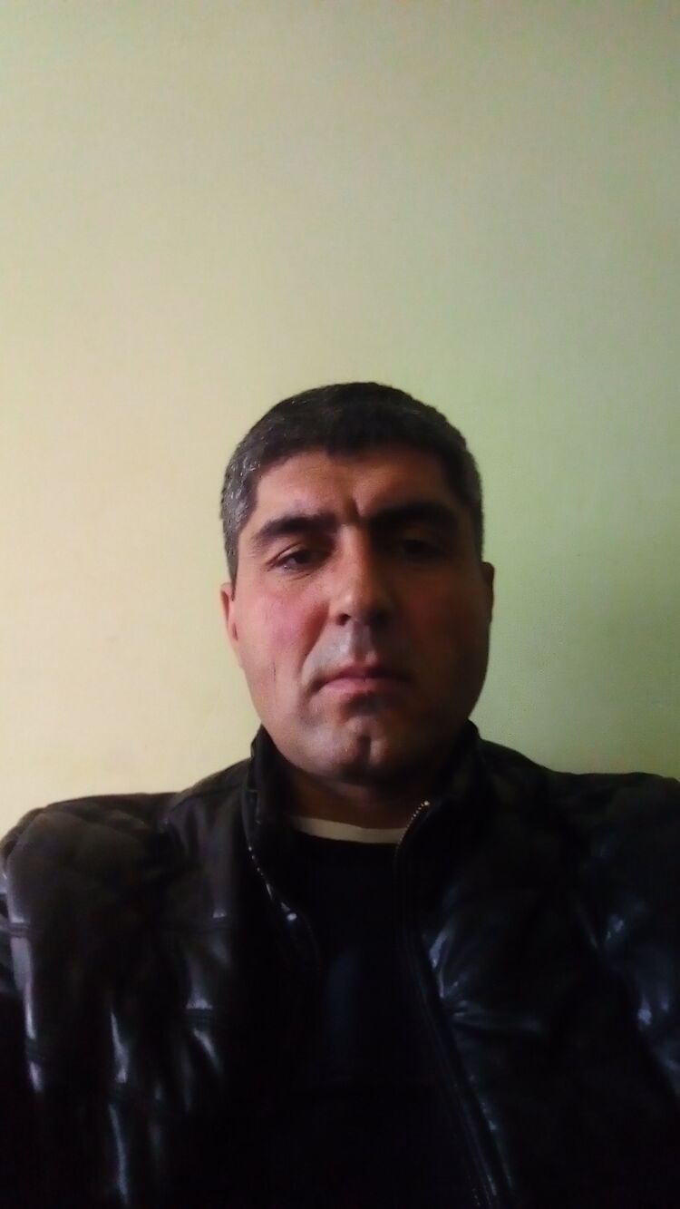  44363928  Shams, 39 ,    