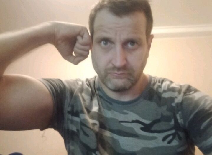  41841988  Russl, 41 ,    -