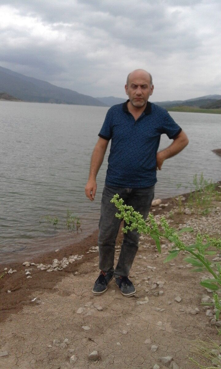 ,   Gagik, 49 ,   