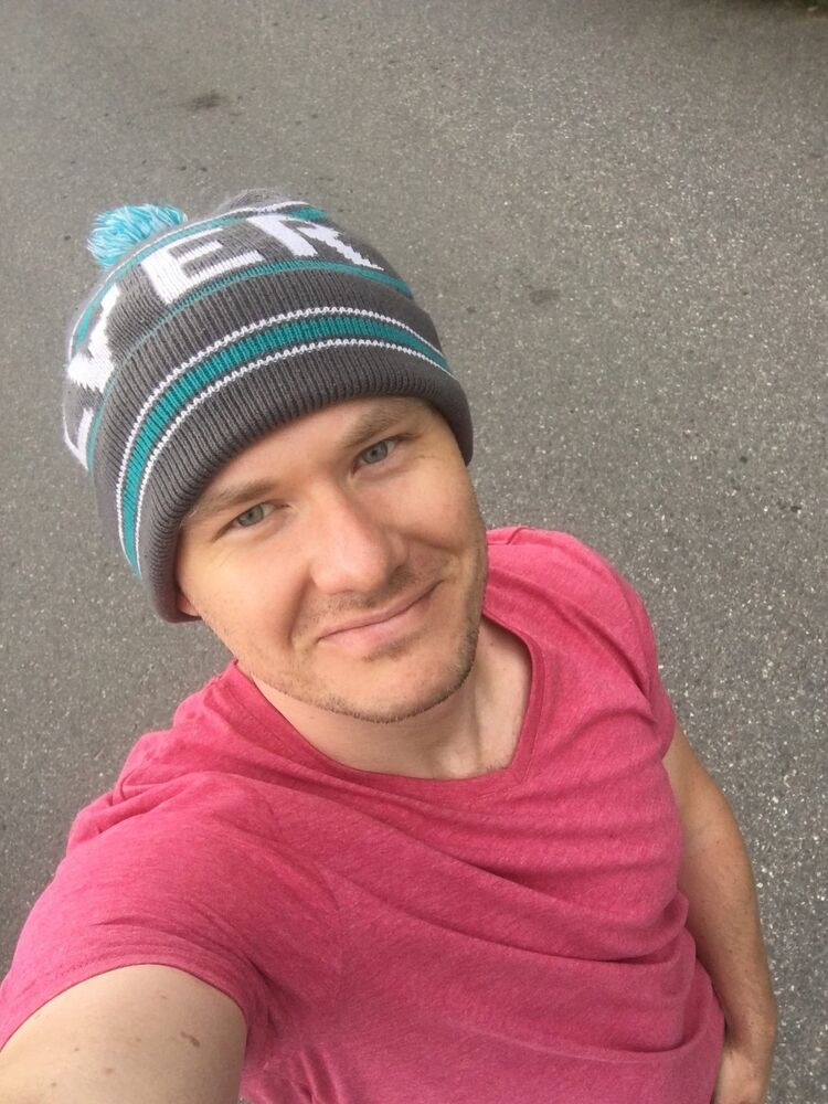  29621528  Ocean Surfer, 38 ,    -