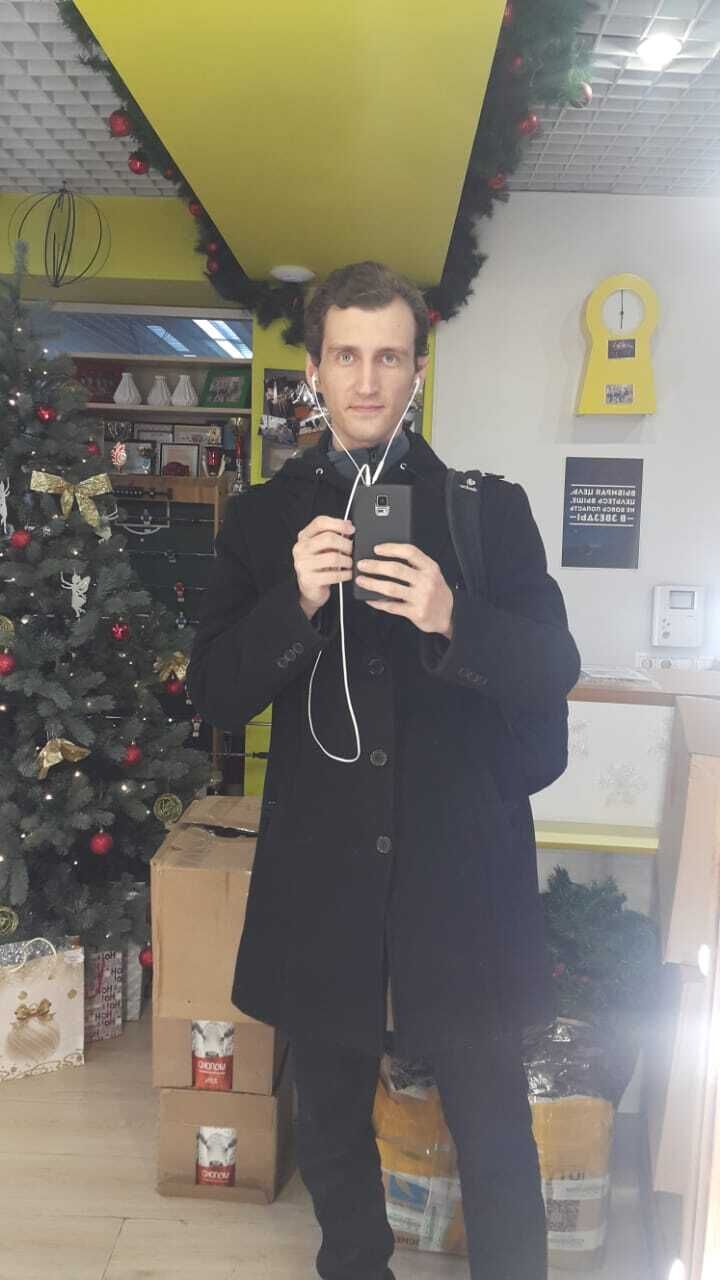  ,   Maxim, 34 ,   ,   