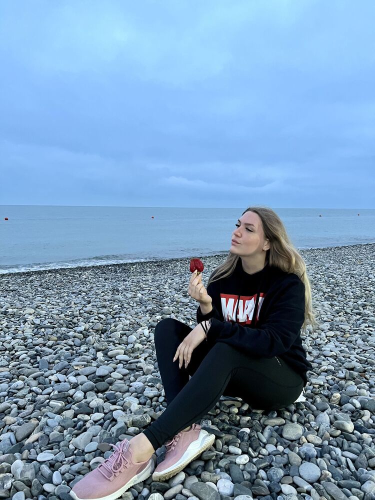  ,   Vlada, 26 ,   ,   , c , 