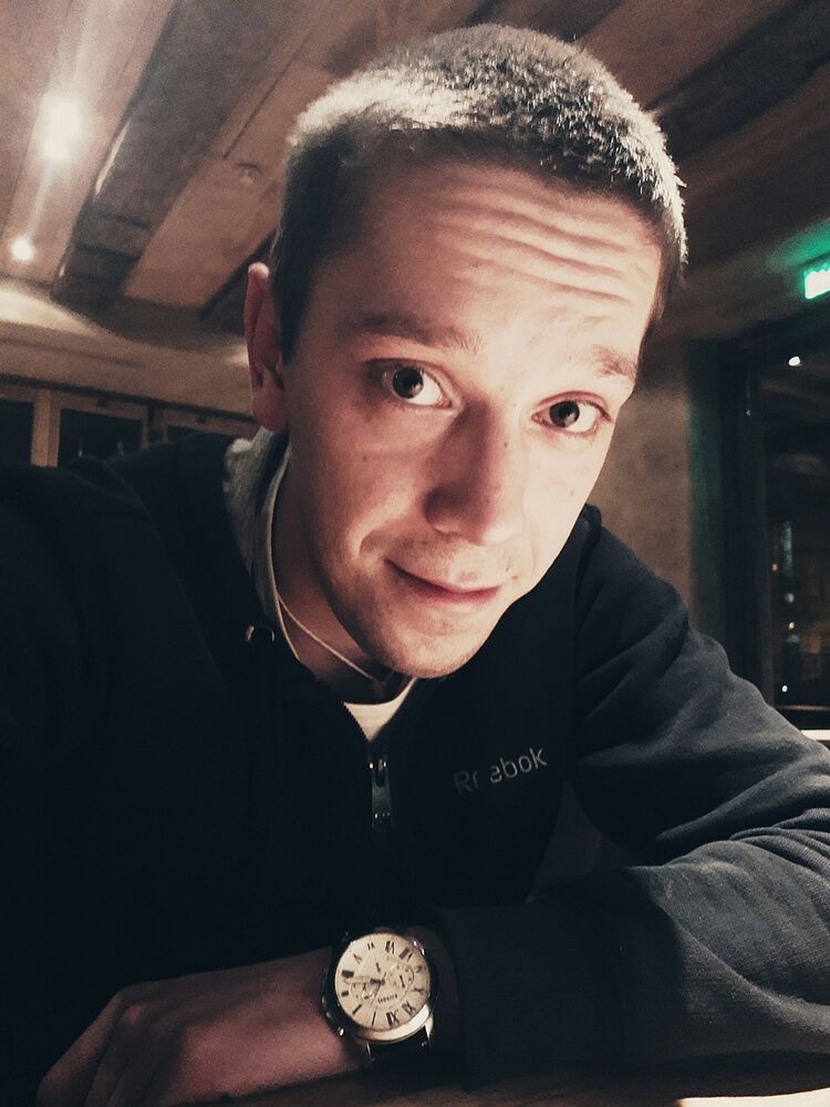  18536678  , 33 ,    