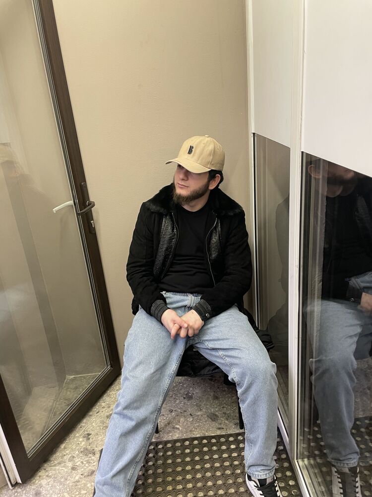  ,   Adam, 25 ,   ,   
