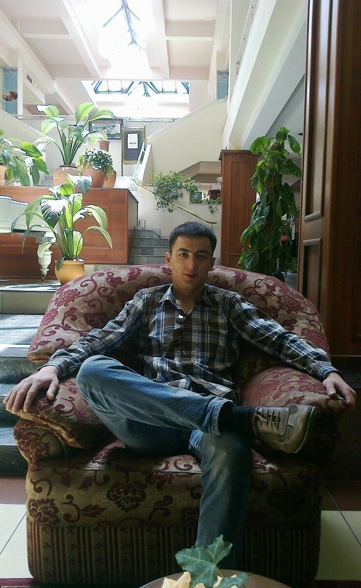  6906458  Bek, 39 ,    