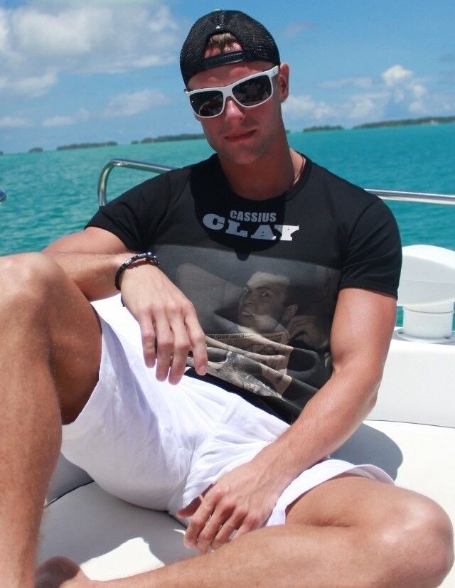  9214278  Luka, 39 ,    