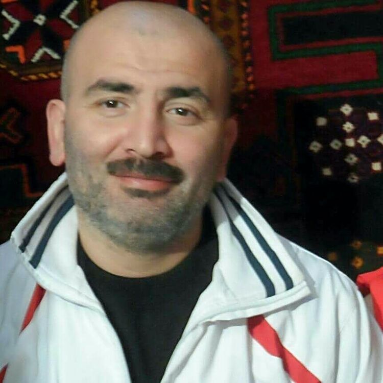  49275658  Mansur, 52 ,    