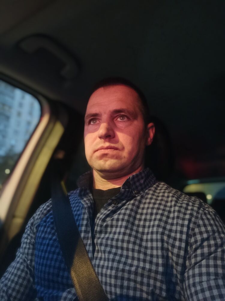  ,   Dima, 44 ,   ,   , c , 