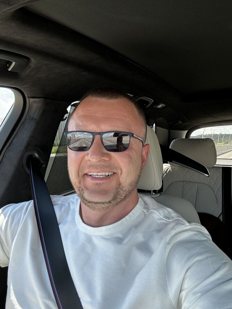  ,   Vlad, 44 ,   , 