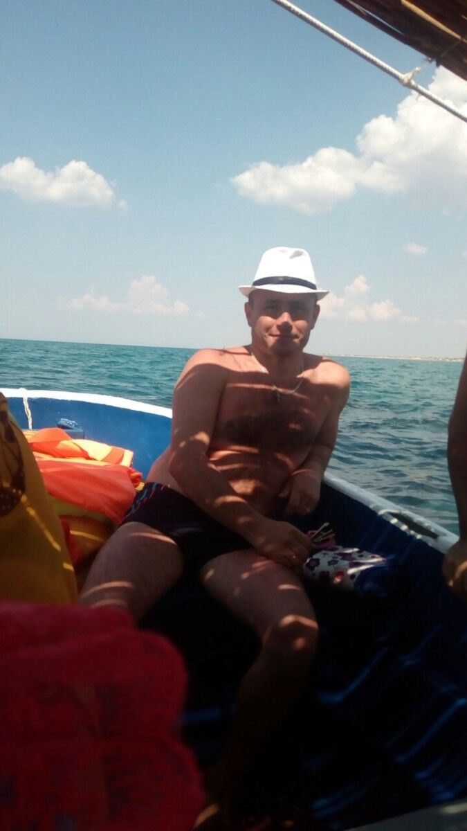  ,   Ivan, 41 ,   