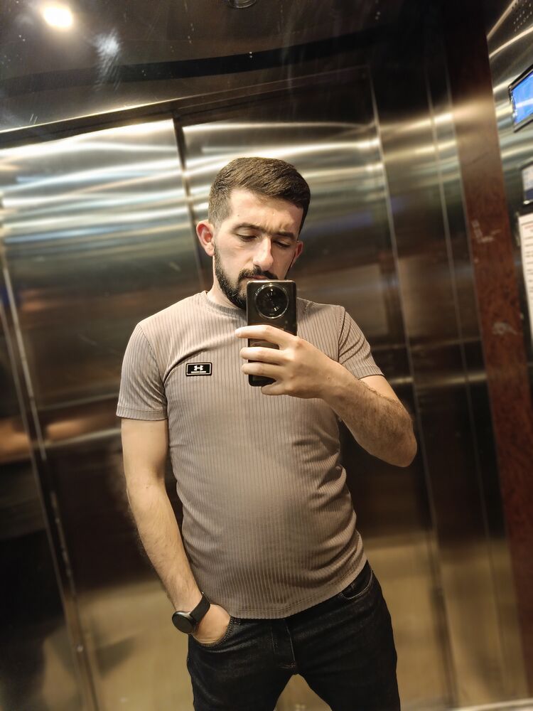  ,   Ayxan, 25 ,   ,   