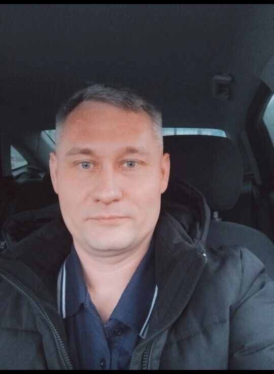  32299618  Gayaz, 44 ,    