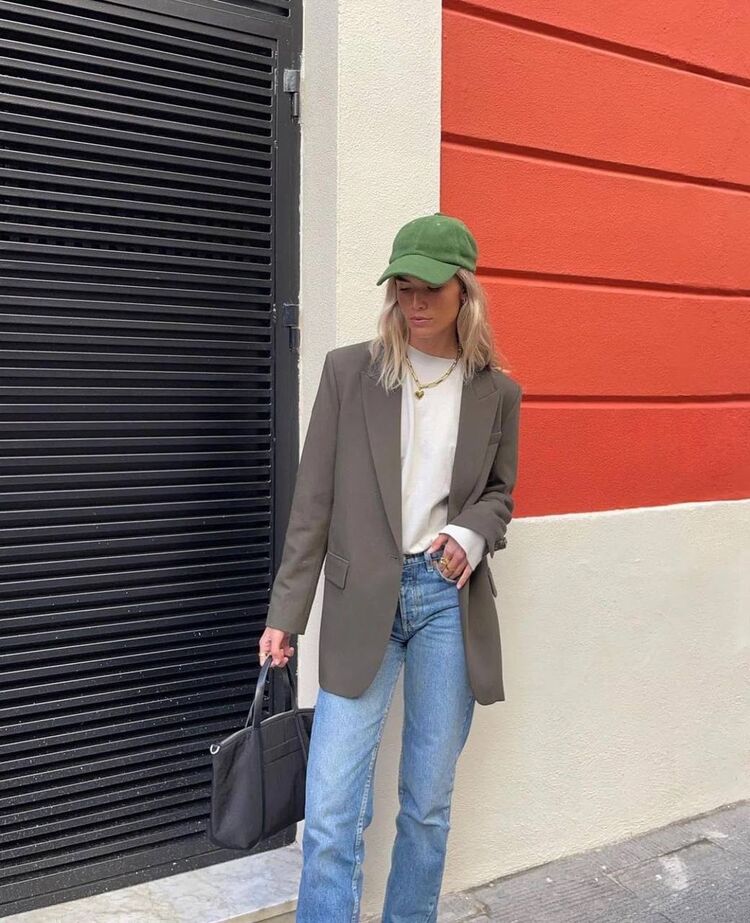  25173158  Incognito, 32 ,    