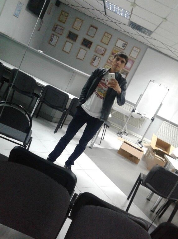  10229028  Yury, 39 ,    