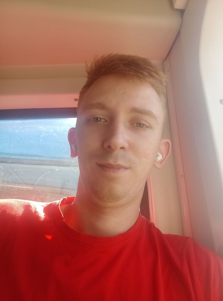  47034228  , 24 ,    