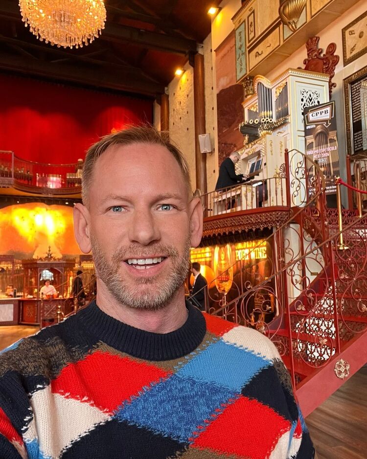 ���������� ������, ���� ������� John, 45 ���, ������������ ��� ����� � ���������, c�������� ���������, ���������