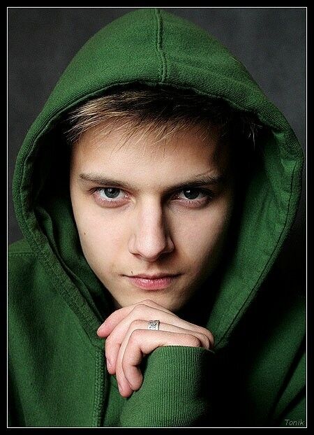  5337528  Denis, 31 ,    