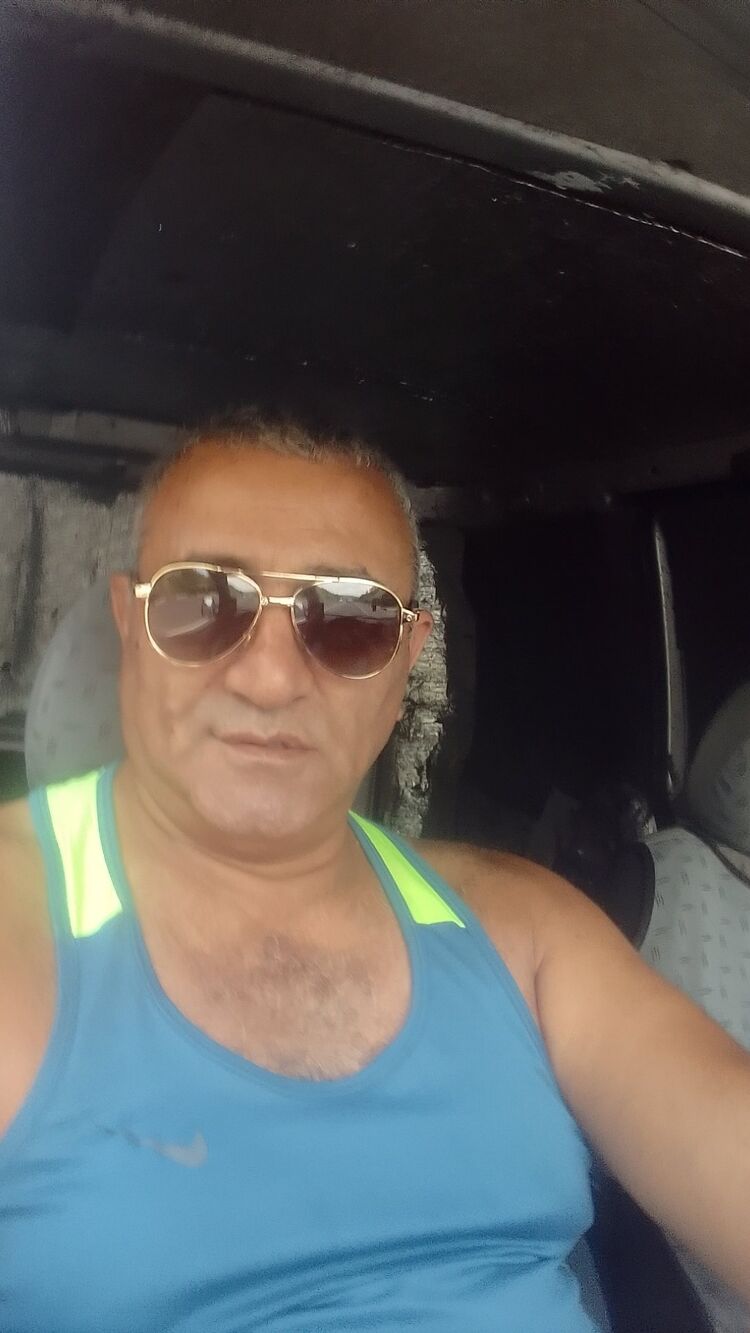  29594638  Roman, 51 ,    