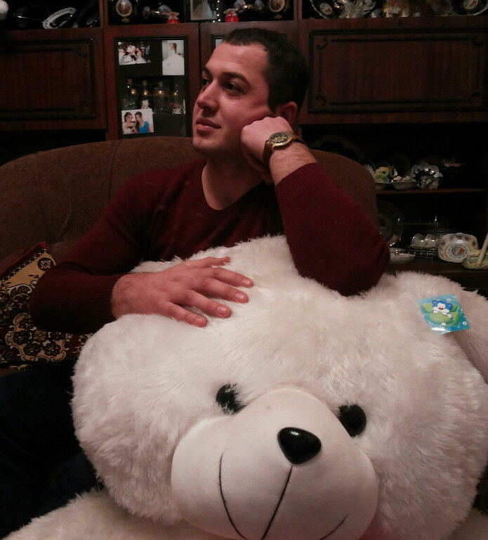  4253518  ROBERTO, 43 ,    