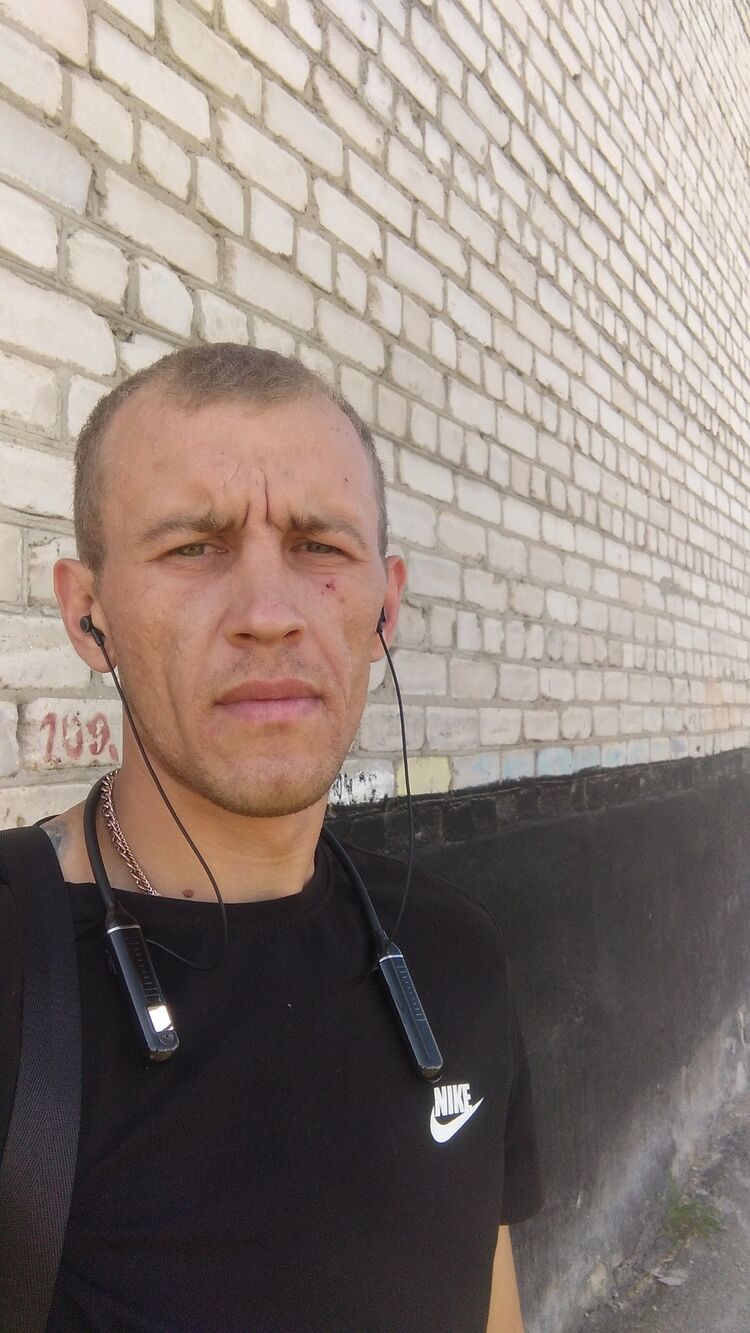  47025898  , 33 ,    