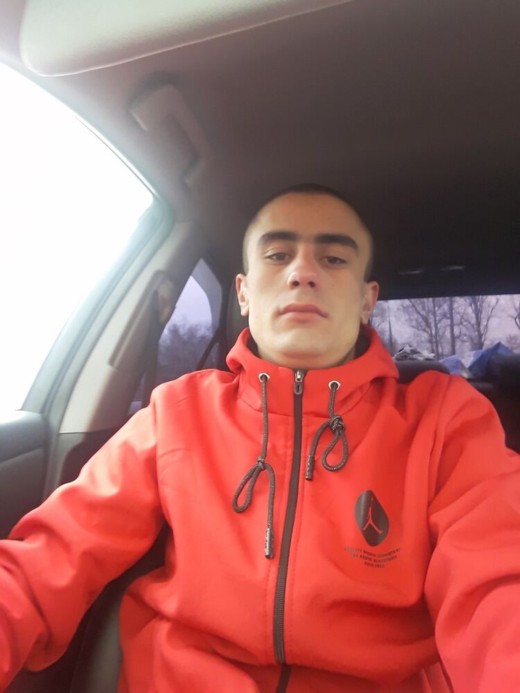  19340758  Sadi, 27 ,    