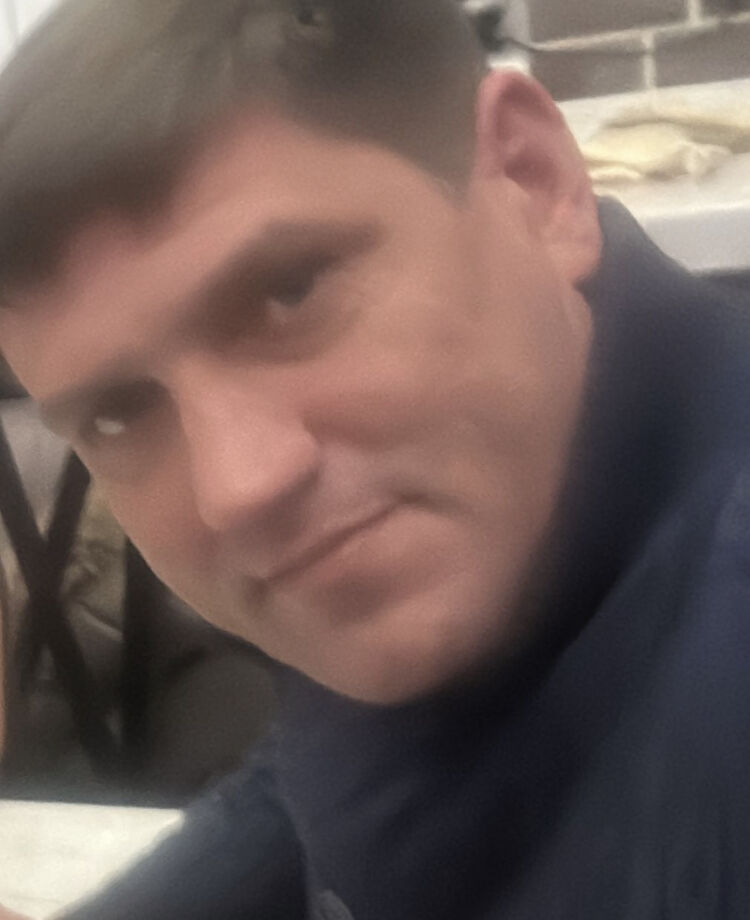  ,   Vlad, 43 ,   ,   