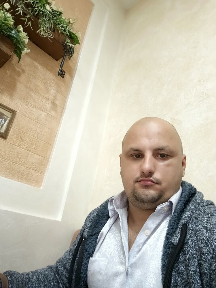 47831758  , 32 ,    