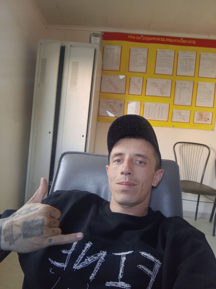  53821838  Pushkin, 33 ,    