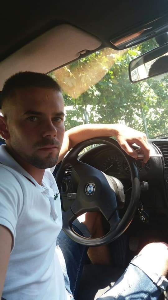  41613038  Ivan, 30 ,    Praha