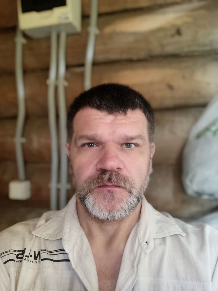  47831308  Max, 47 ,    
