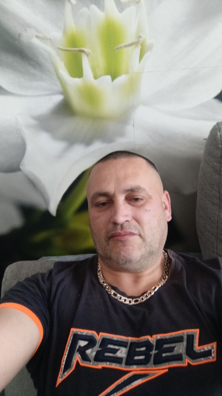  ,   Slava, 44 ,     