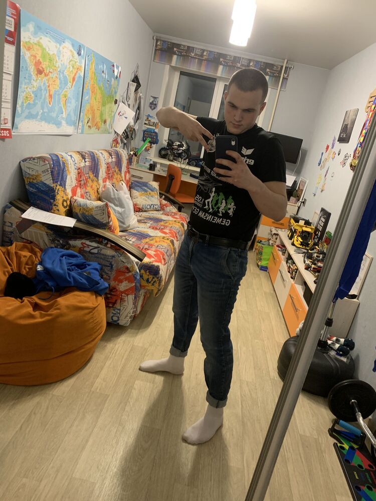  32868998  , 23 ,    
