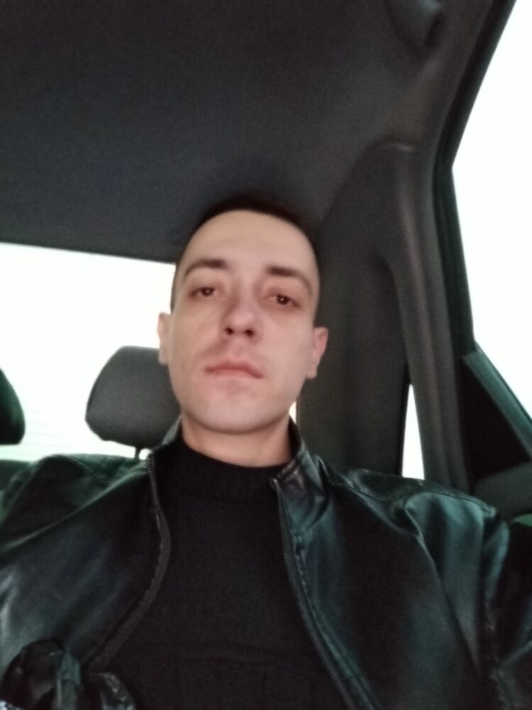  ,   Eugene, 31 ,   ,   